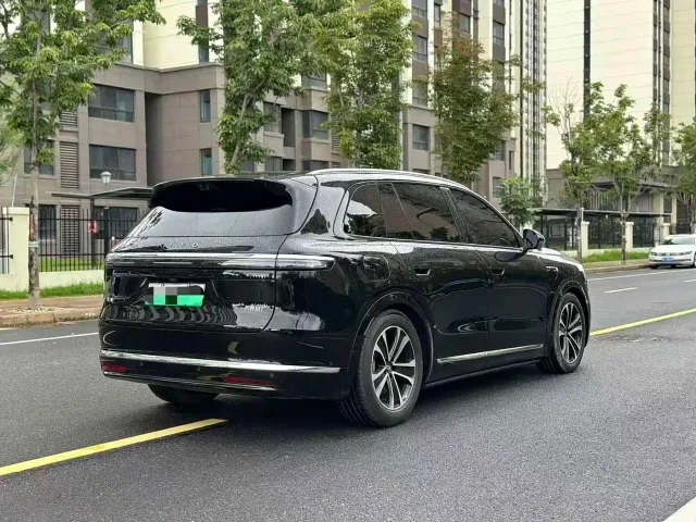 Aito M7 — Фото автомобиля 9