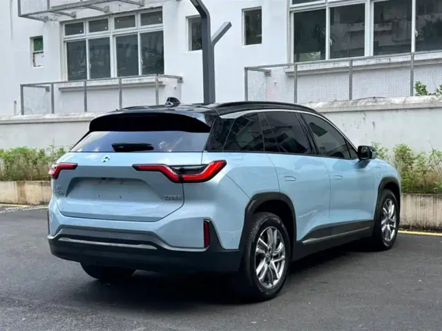 Nio ES6 — Фото автомобиля 11