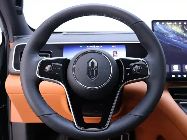 Aito M7 — Фото автомобиля 16