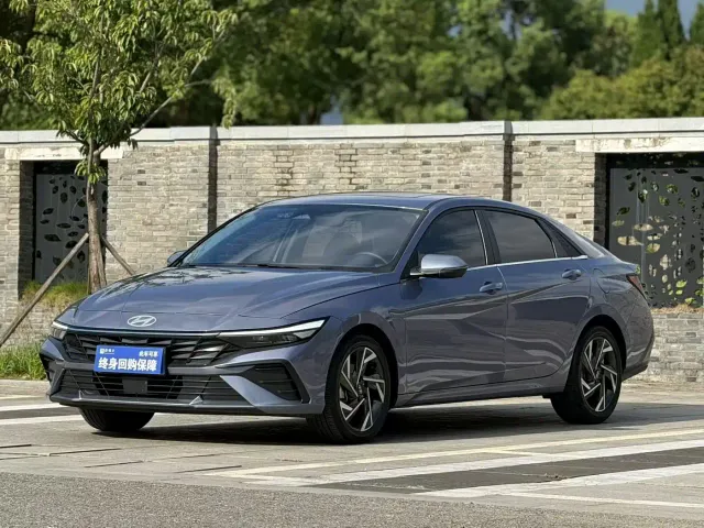 Фотография автомобиля — Hyundai Elantra
