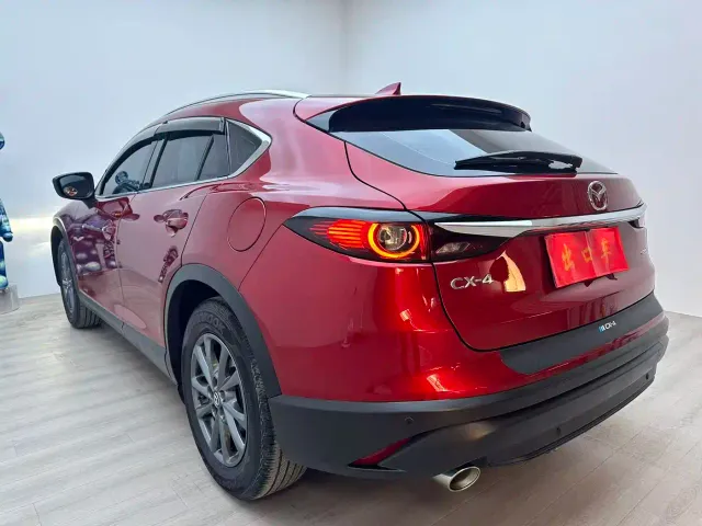 Mazda CX-4 — Фото автомобиля 3