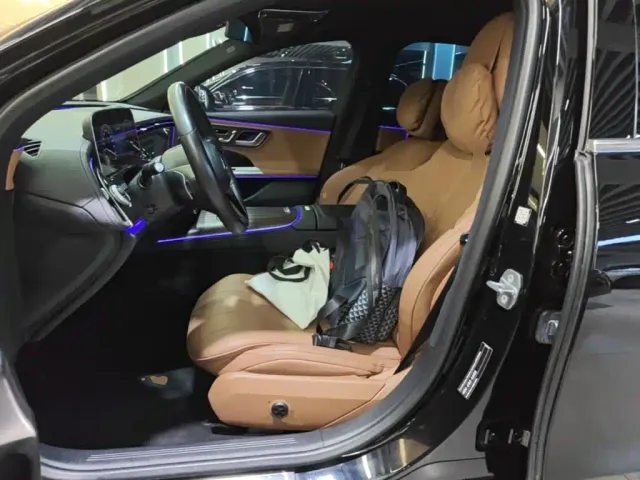 Mercedes-Benz E-Class — Фото автомобиля 14