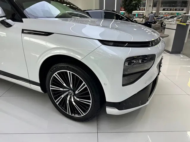 Xpeng G9 — Фото автомобиля 18