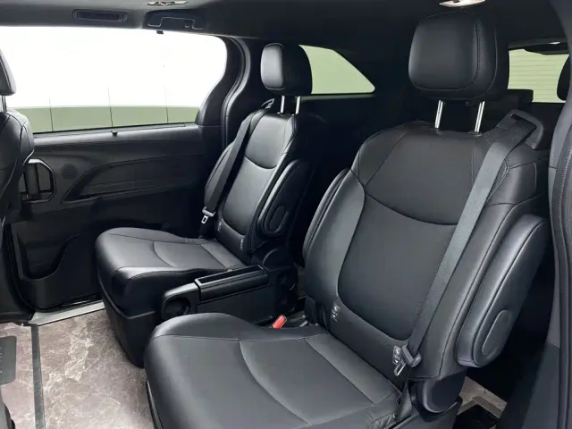 Toyota Granvia — Фото автомобиля 19