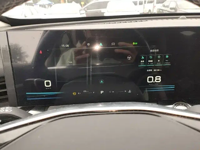 Roewe RX5 Max — Фото автомобиля 11