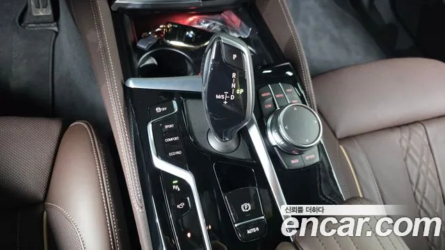 BMW 5 Series G30 — Фото автомобиля 12