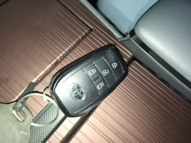 Toyota Granvia — Фото автомобиля 8