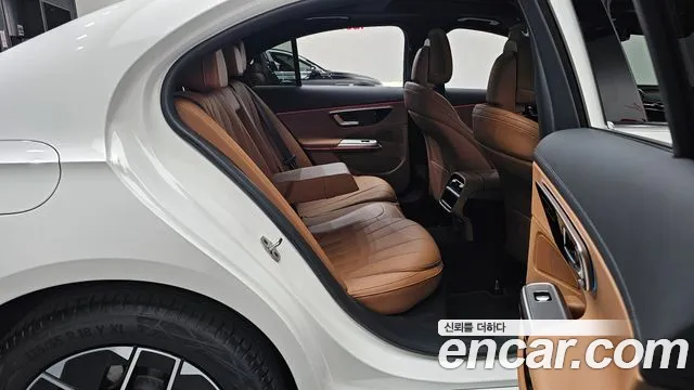Mercedes-Benz E-Class W214 — Фото автомобиля 11
