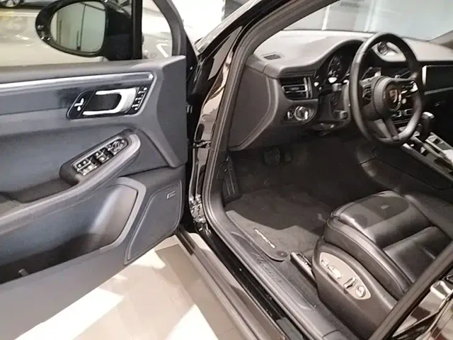 Porsche Macan — Фото автомобиля 15