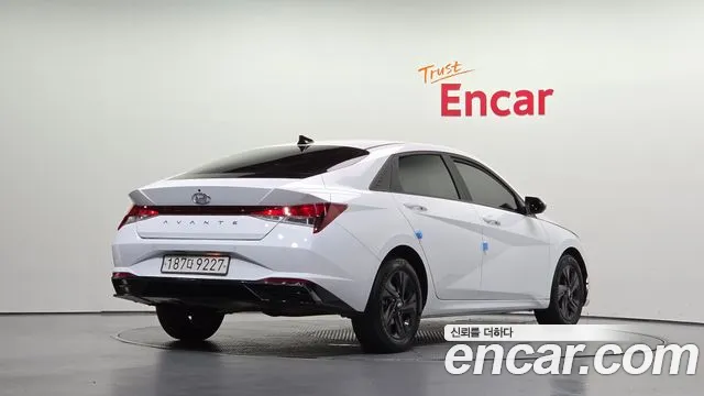 Hyundai Avante CN7 — Фото автомобиля 2