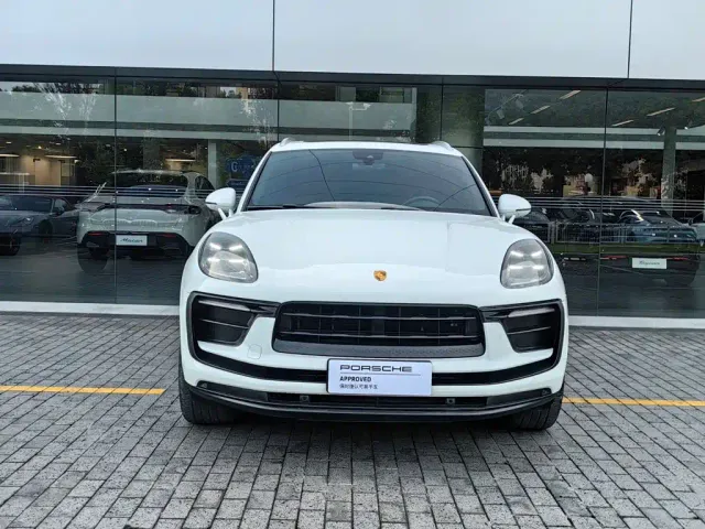 Porsche Macan — Фото автомобиля 10