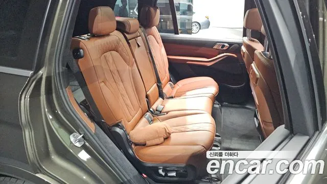 BMW X7 — Фото автомобиля 11