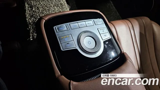 Genesis G80 Бензин 2.5 турбо AWD — Фото автомобиля 25