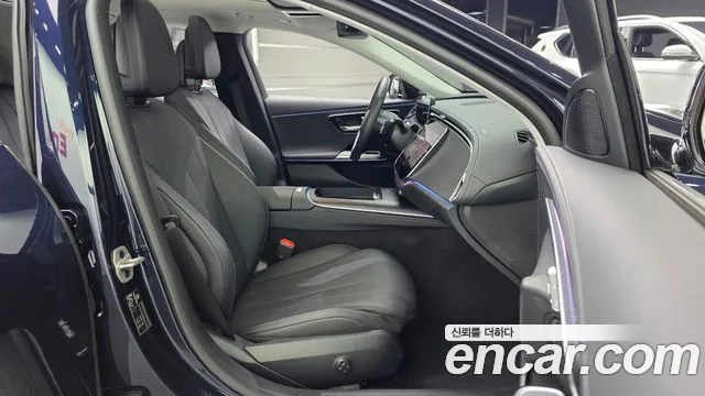 Mercedes-Benz E-Class — Фото автомобиля 11