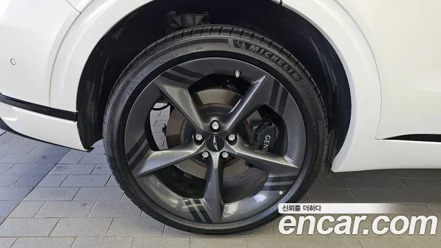Genesis GV70 — Фото автомобиля 5