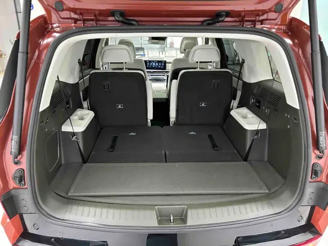 Hyundai Santa Fe — Фото автомобиля 23