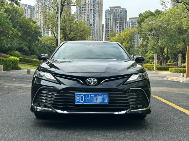 Toyota Camry — Фото автомобиля 2