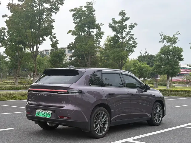 Leapmotor C10 — Фото автомобиля 3