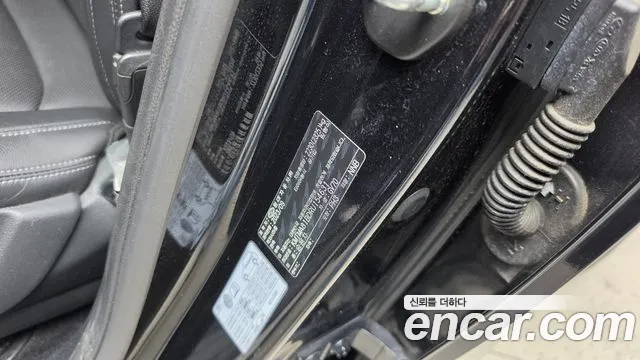 Genesis GV70 — Фото автомобиля 28