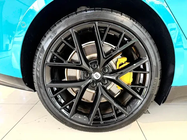 Xiaomi SU7 — Фото автомобиля 18