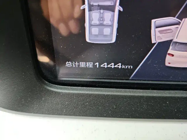 Wuling Hongguang Mini EV — Фото автомобиля 13