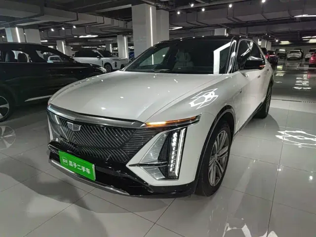 Фотография автомобиля — Cadillac Lyriq