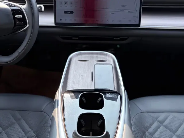Changan Qiyuan A07 — Фото автомобиля 13