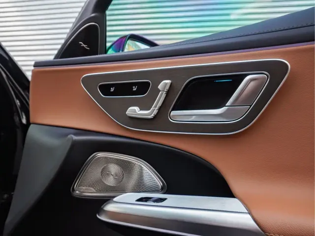Mercedes-Benz E-Class — Фото автомобиля 29