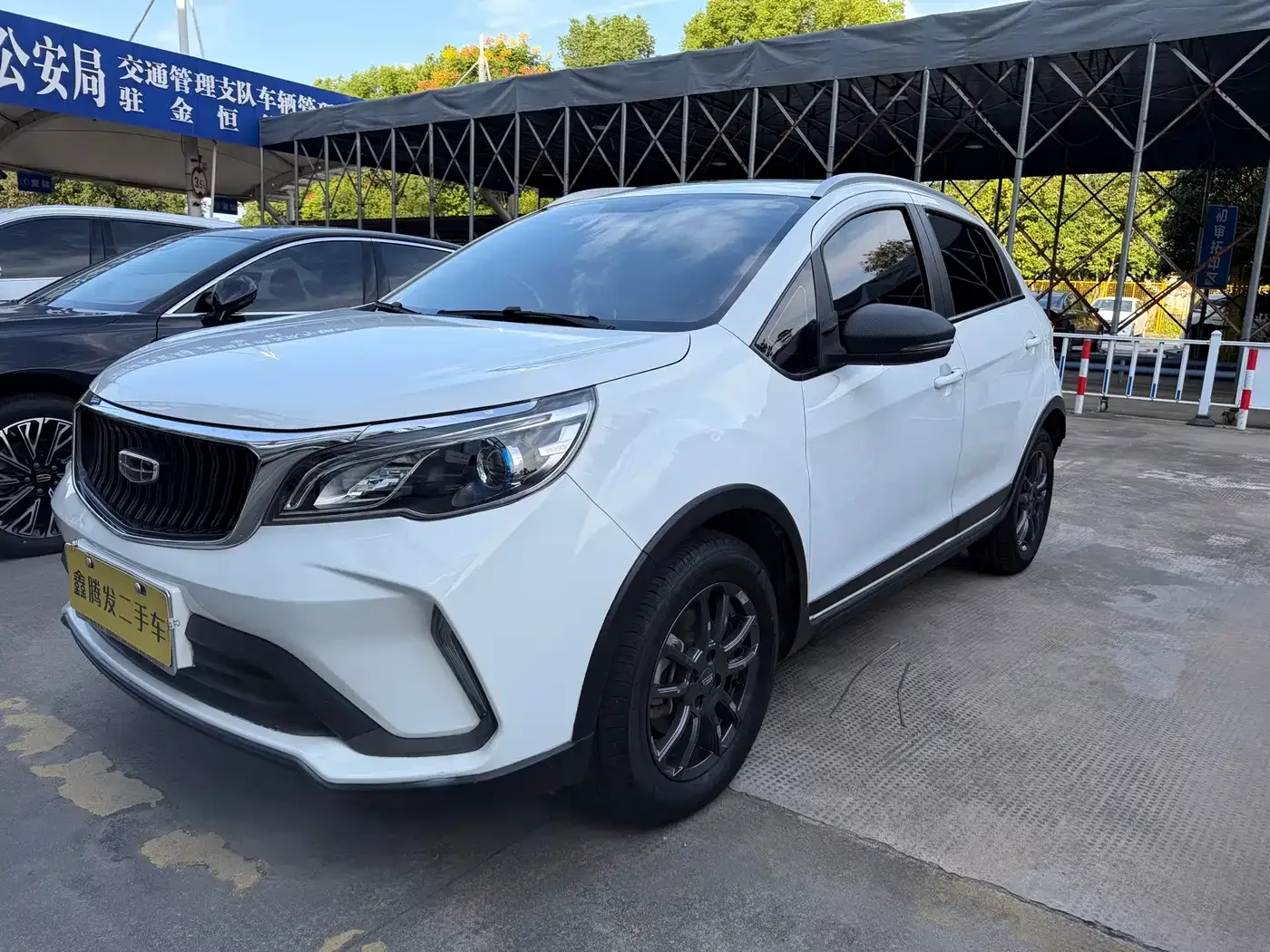 Фотография автомобиля — Geely Vision X3