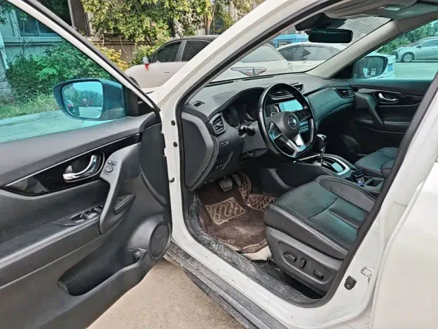Nissan X-Trail — Фото автомобиля 15