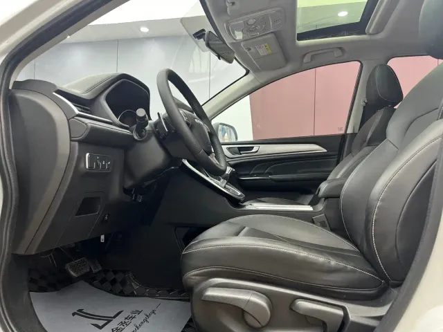 Haval M6 — Фото автомобиля 7