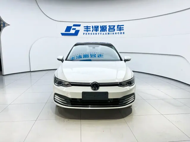 Volkswagen Golf — Фото автомобиля 2