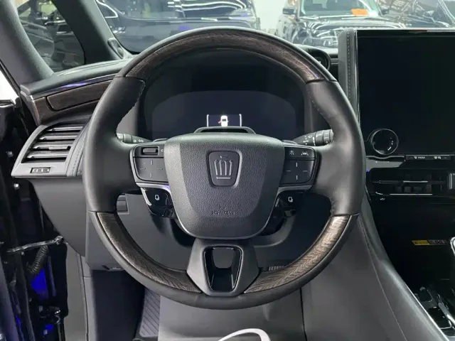 Toyota Vellfire — Фото автомобиля 10