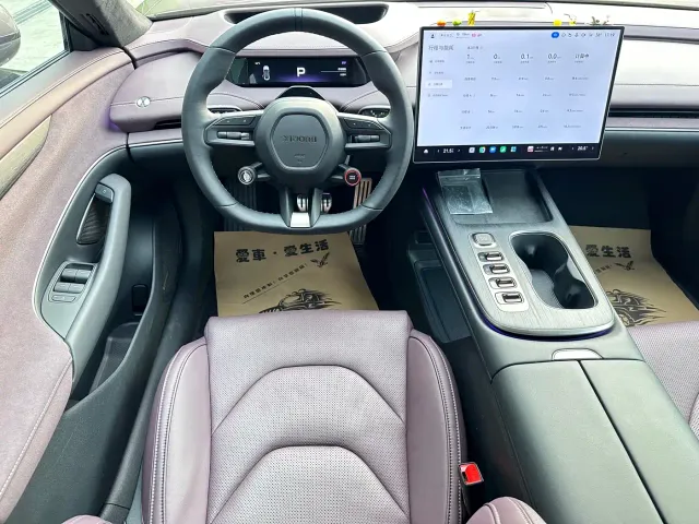 Xiaomi SU7 — Фото автомобиля 18
