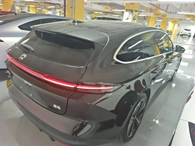 Nio ET5 Touring — Фото автомобиля 6