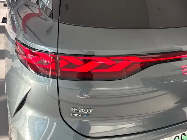 BYD Tang L — Фото автомобиля 6