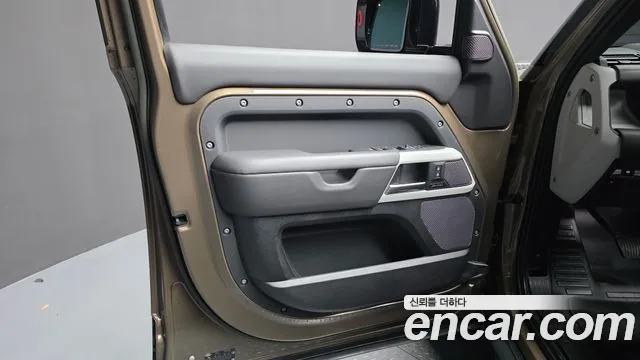Land Rover Defender L663 — Фото автомобиля 13