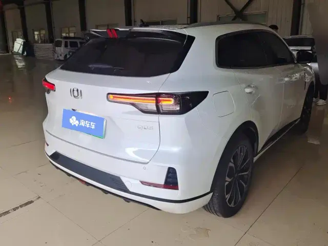 Changan Qiyuan Q05 — Фото автомобиля 3