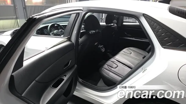 Hyundai AVANTE Новый Avante (CN7) — Фото автомобиля 26