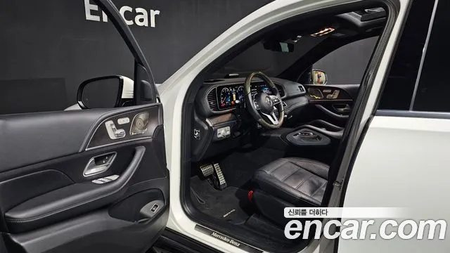 Mercedes-Benz GLS-Class — Фото автомобиля 11