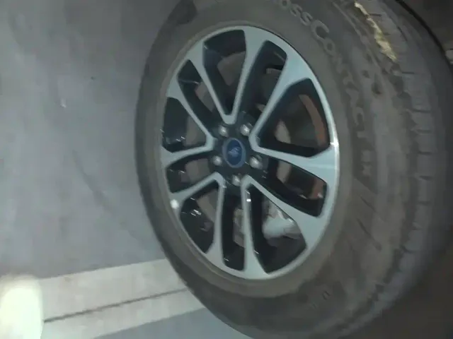 Ford Escape — Фото автомобиля 6