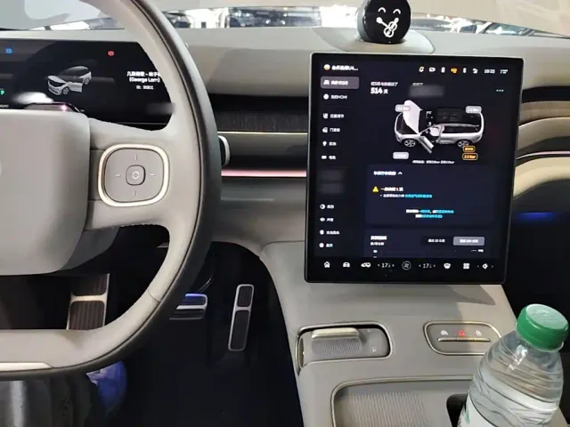 Nio ES8 — Фото автомобиля 9
