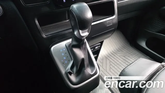 Hyundai Staria — Фото автомобиля 9