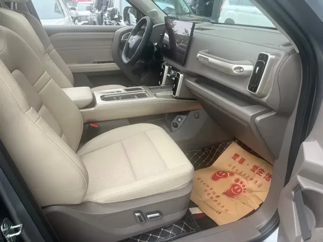 Haval Big Dog — Фото автомобиля 11