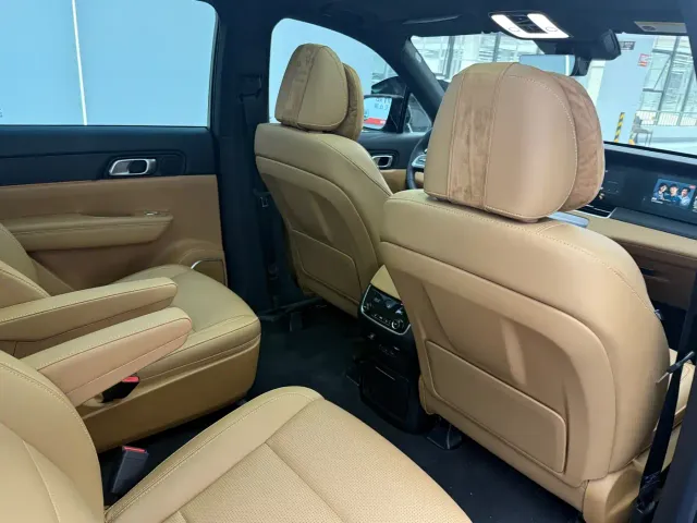 Li Auto ONE — Фото автомобиля 10