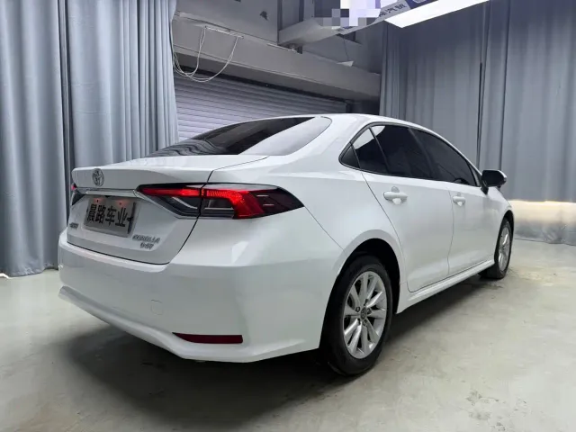Toyota Corolla — Фото автомобиля 4