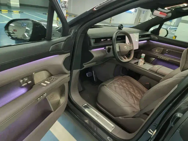 Nio ES8 — Фото автомобиля 15