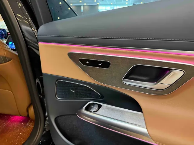 Mercedes-Benz E-Class — Фото автомобиля 13