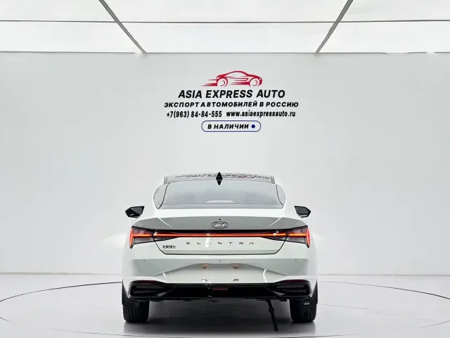 Hyundai Elantra — Фото автомобиля 5