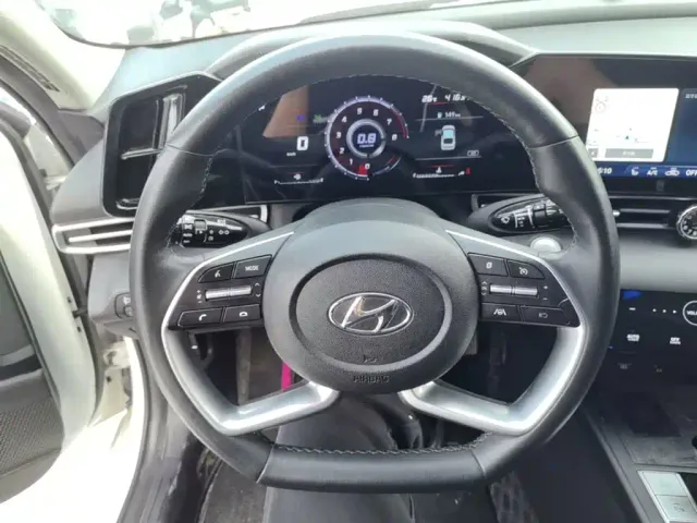Hyundai Elantra — Фото автомобиля 10